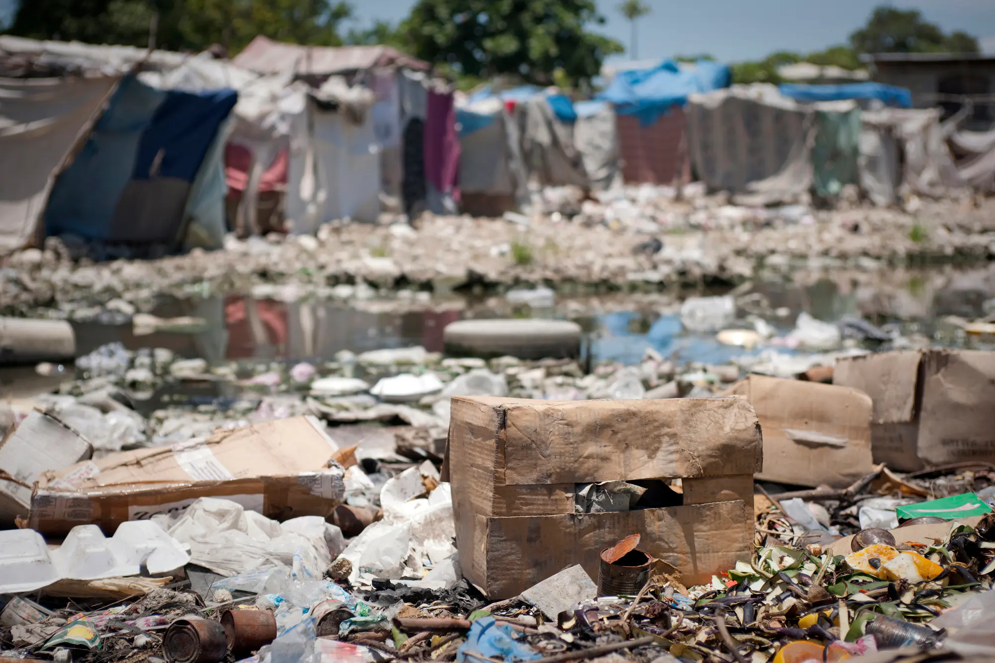 illustration d'une eau contaminée, cause principale du choléra au Niger