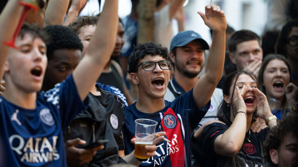 Supporters watch the PSG Inter Milan Match in Grands Boulevards - Paris