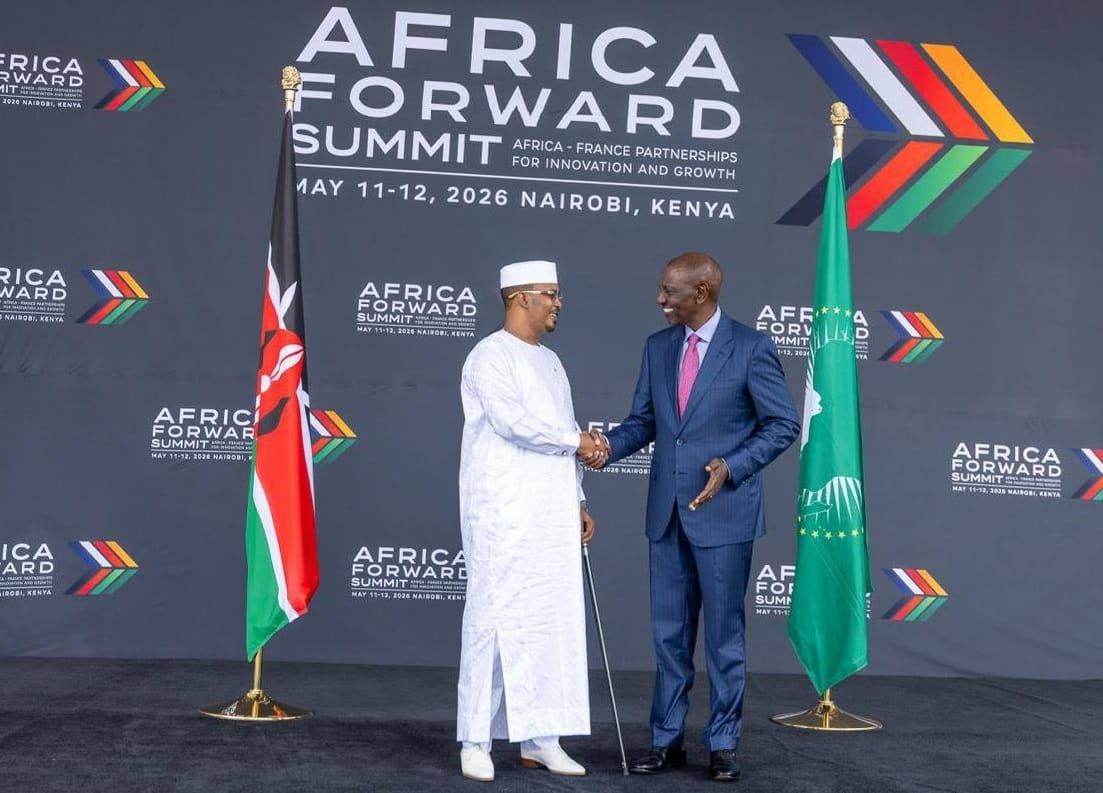 Le président William Ruto et son homologue tchadien Mahamat Idriss Déby lors d'un entretien diplomatique
