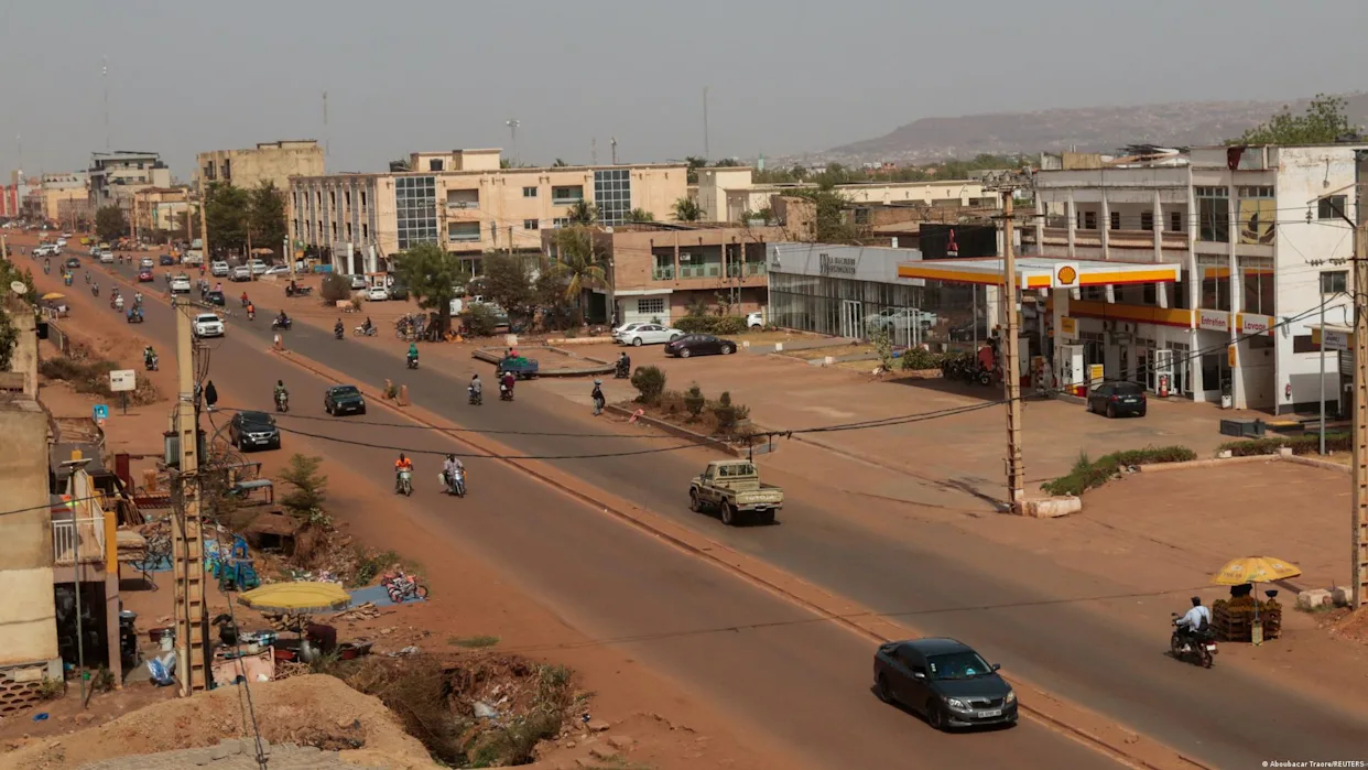 Blocus de Bamako : des civils maliens bloqués par les jihadistes