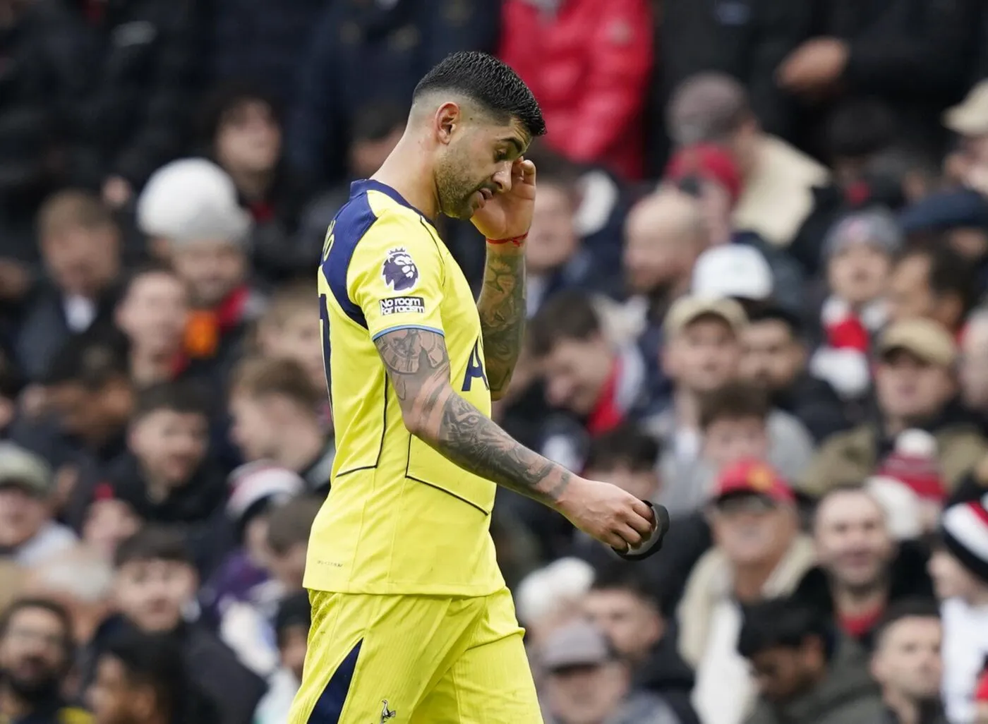 Cristian Romero en action avec Tottenham
