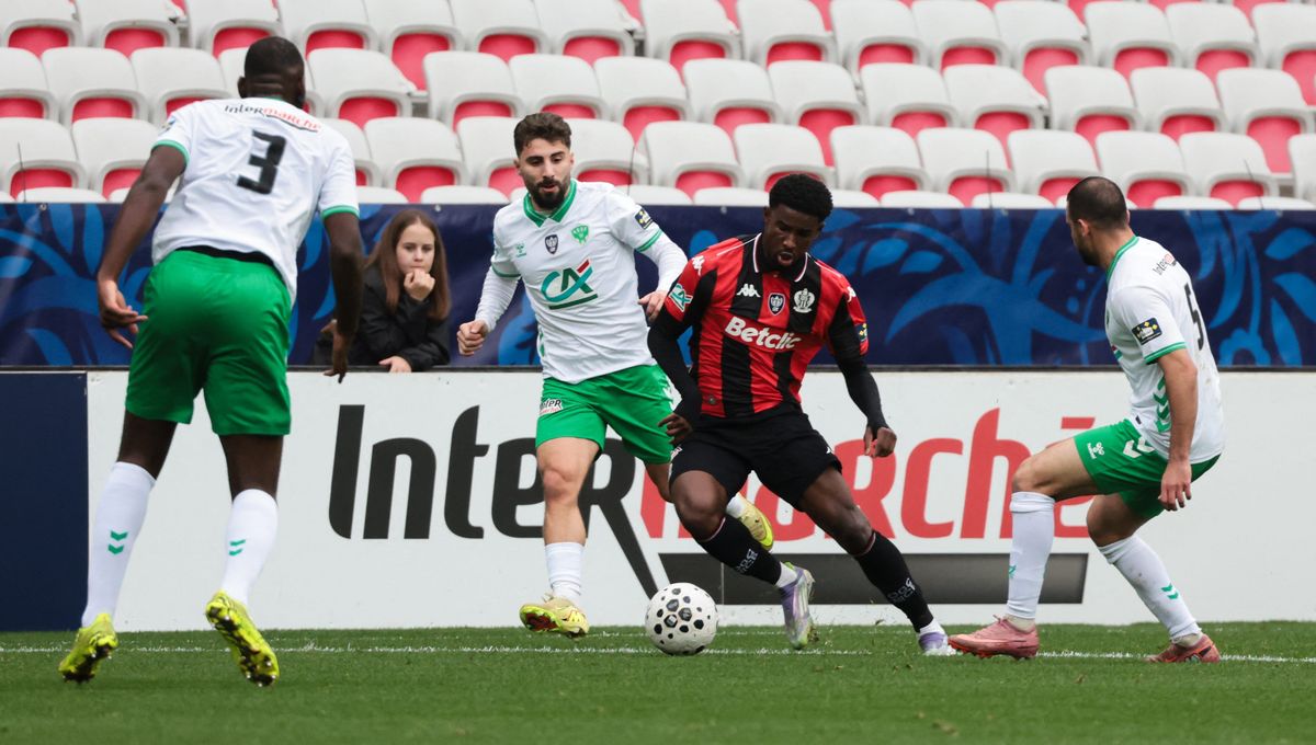 L'attaquant de l'OGC Nice Mohamed-Ali Cho face à l'AS Saint-Étienne cette saison en Coupe de France