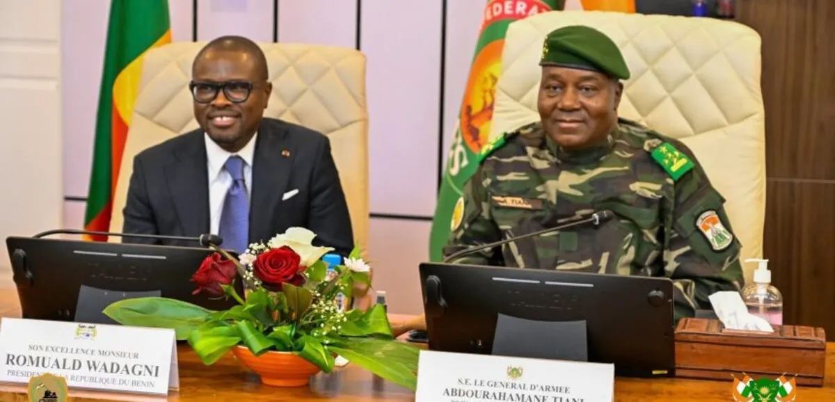 Romuald Wadagni et le général Abdourahamane Tiani lors d'une rencontre diplomatique