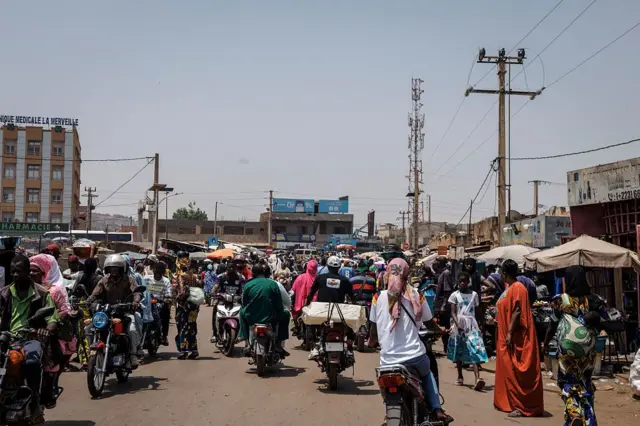 Scène de marché au Mali.