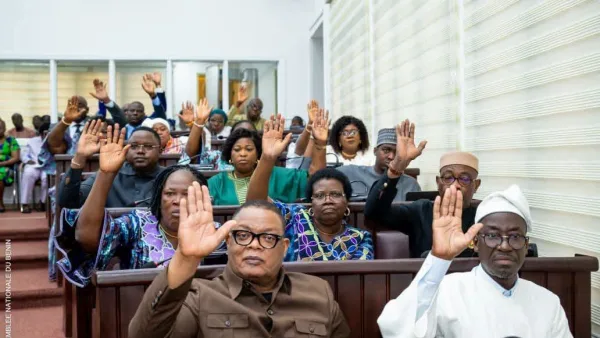 Députés en séance plénière à l'Assemblée nationale du Bénin