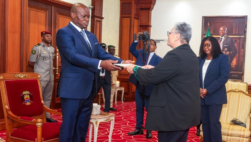 Cérémonie de remise des lettres de créance à Libreville