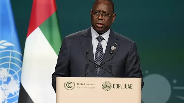 Portrait de Macky Sall et Bassirou Diomaye Faye lors de discussions politiques