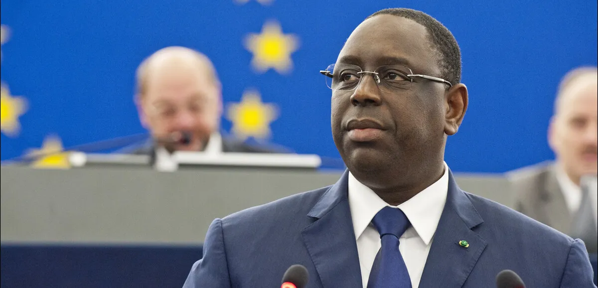 Retour controversé de Macky Sall au Sénégal : la polémique enflamme Dakar