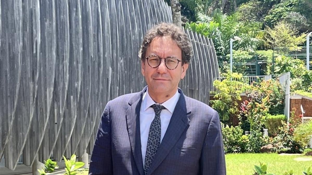 L'ambassadeur de France au Gabon, Fabrice Mauriès, lors de son discours