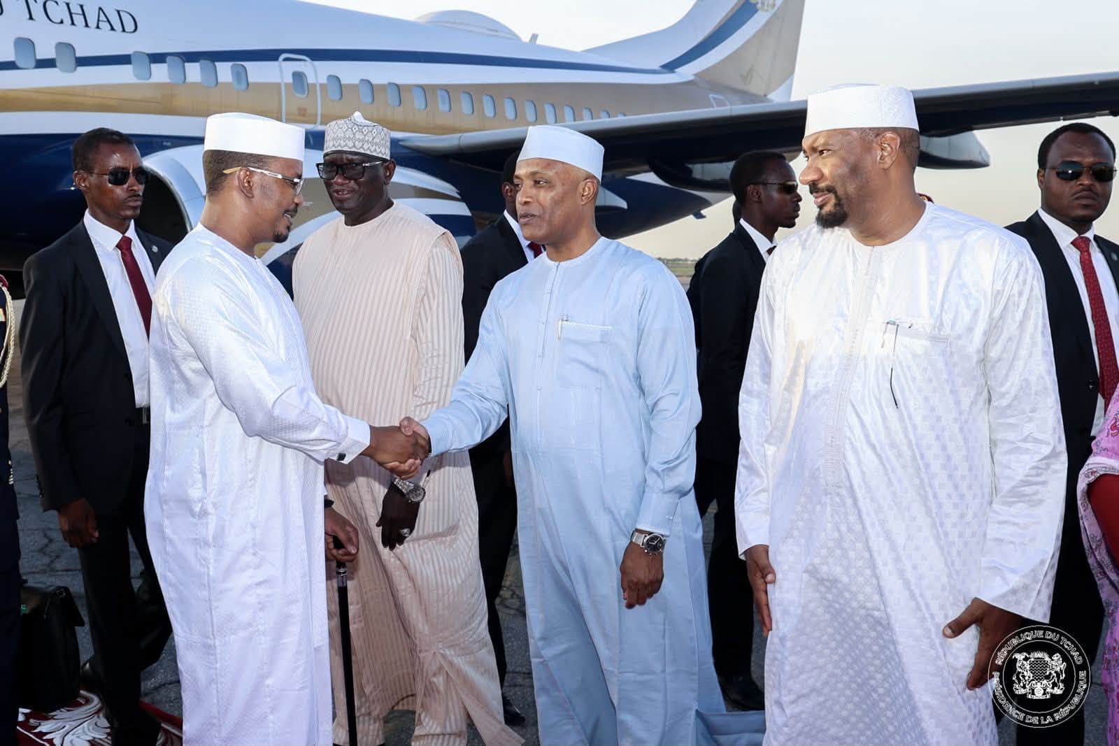 Accueil du président Mahamat Idriss Déby Itno à son retour à N'Djamena