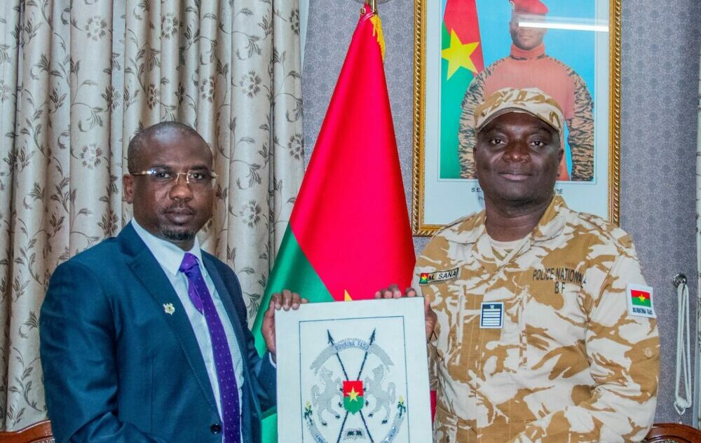 Rencontre entre responsables tchadiens et burkinabè pour renforcer la coopération sécuritaire