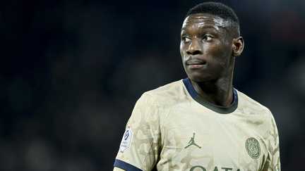 Randal Kolo Muani sous les couleurs du PSG lors d'un match de Ligue 1 contre le Stade Brestois en janvier 2024.