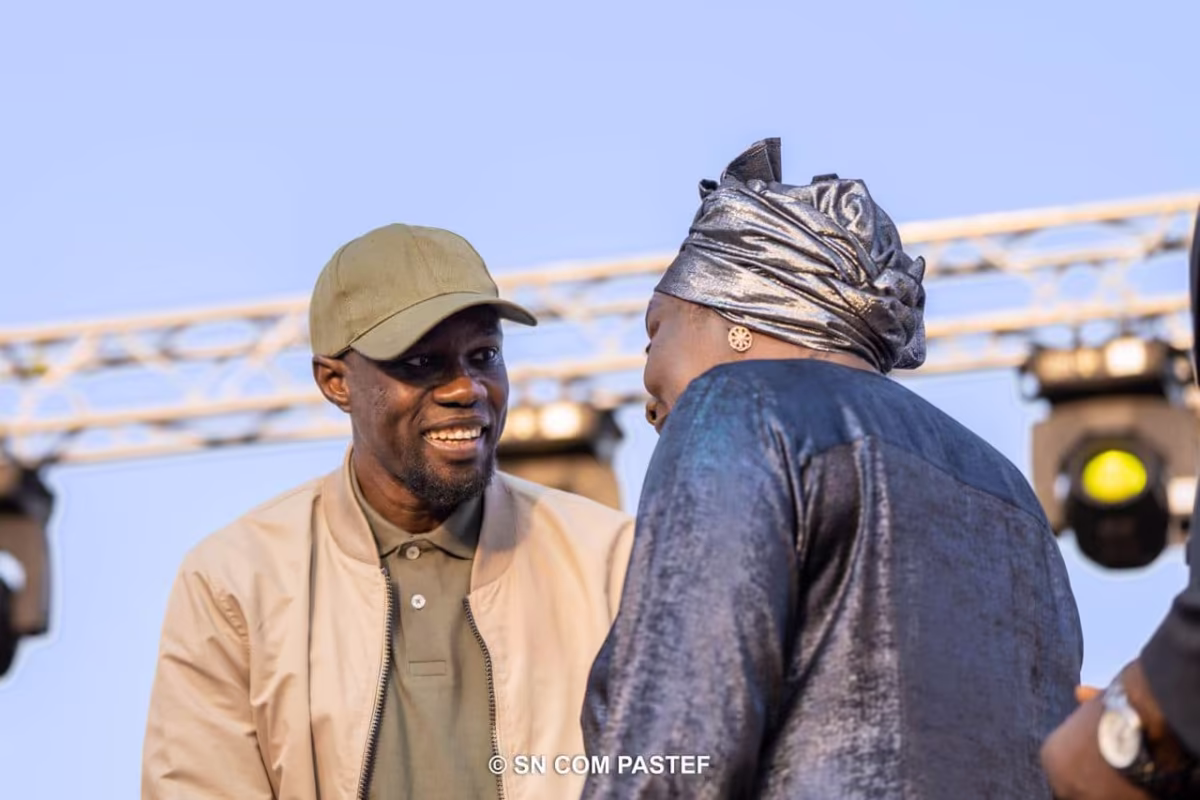 Aminata Touré trace sa ligne républicaine face à Ousmane Sonko