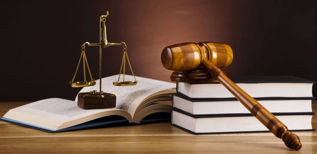 Équilibre judiciaire et loi