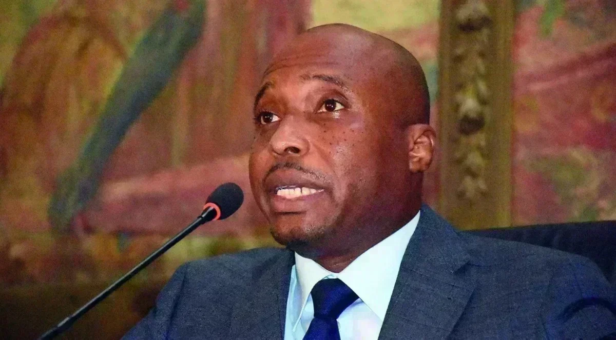 Barthélémy Dias, figure de l'opposition sénégalaise investissant le terrain politique